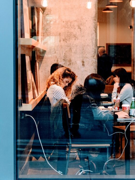 5 alternative a un corso per imparare l'inglese