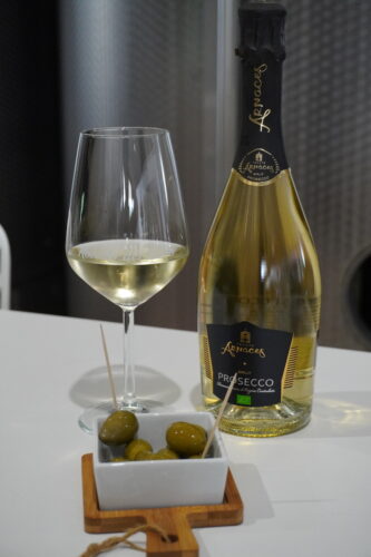 Roccolo del Lago: dove il vino biologico racconta la bellezza autentica del Garda Roccolo del Lago: dove il vino biologico racconta la bellezza autentica del Garda