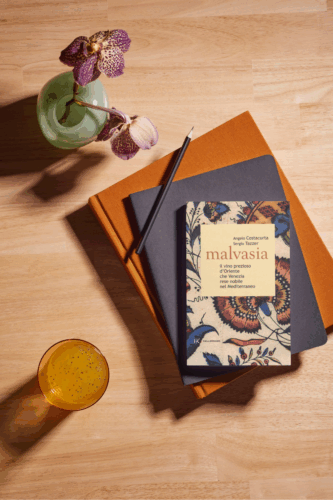 Malvasia. Il vino prezioso d’Oriente che Venezia rese nobile nel Mediterraneo Malvasia. Il vino prezioso d’Oriente che Venezia rese nobile nel Mediterraneo